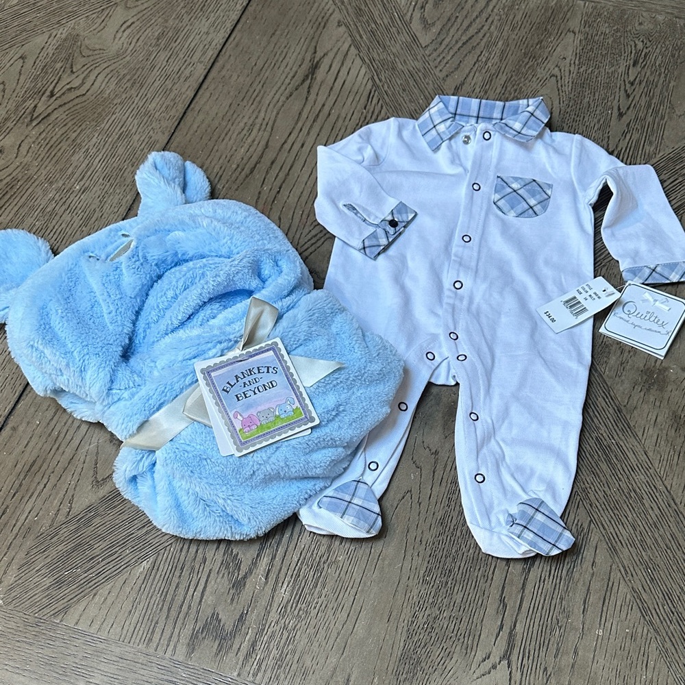 Bundle, Quiltex Blue with Plaid details Baby Footie and blanket with hood
